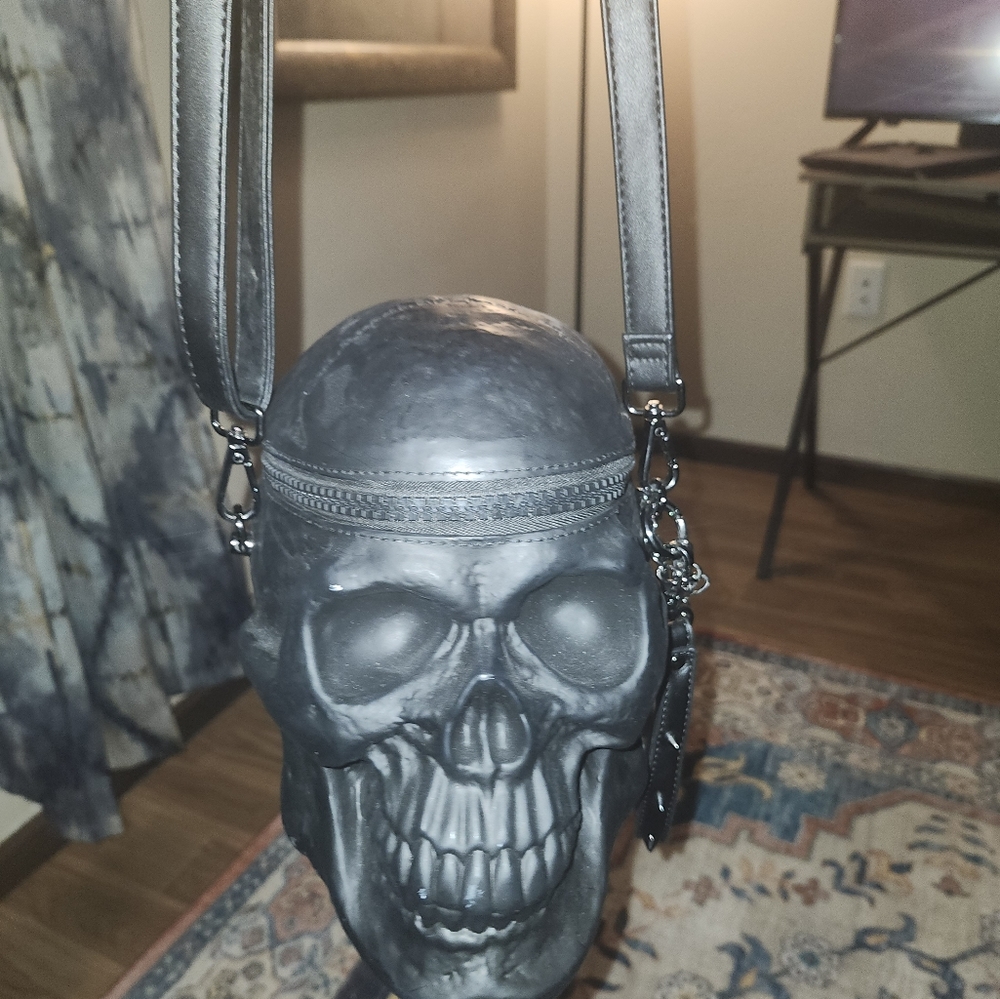 Hot Topic Skull Purse